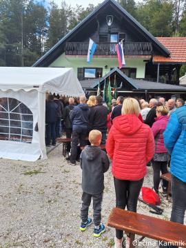 Hubertova sv. maša pri lovskem domu Sela v Sovinji Peči (5)